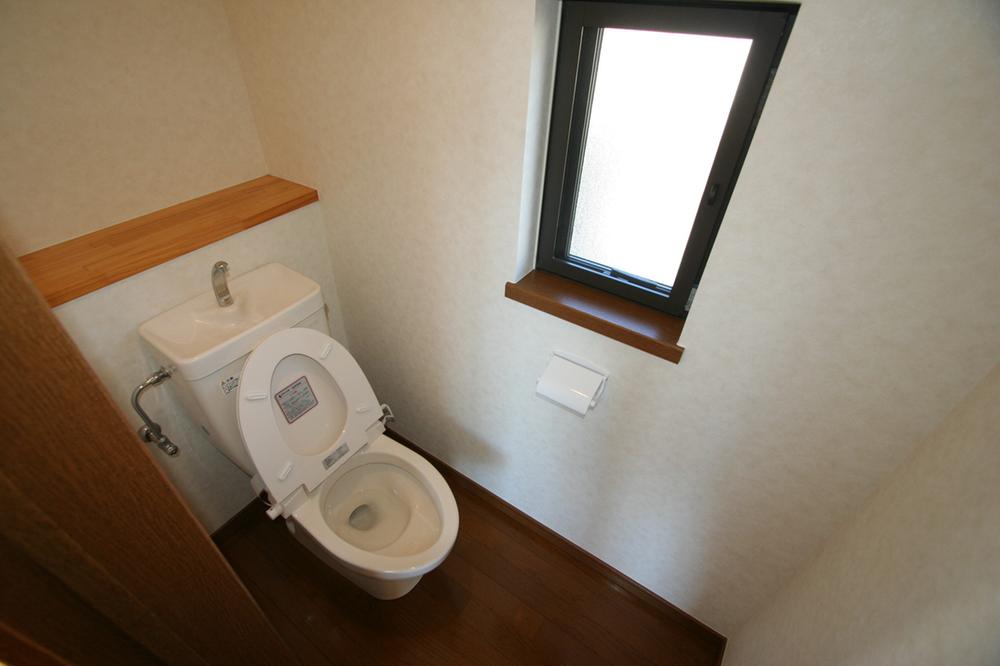Toilet. Indoor (12 May 2013) Shooting