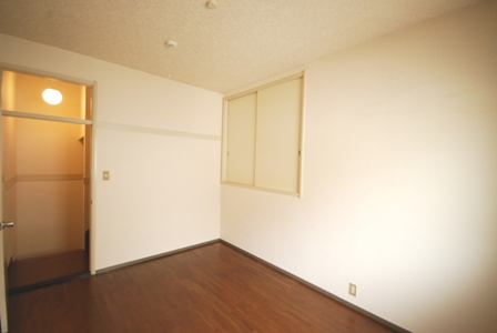 Other room space. Reference photograph