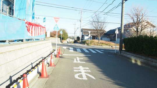 Local photos, including front road. Frontal road
