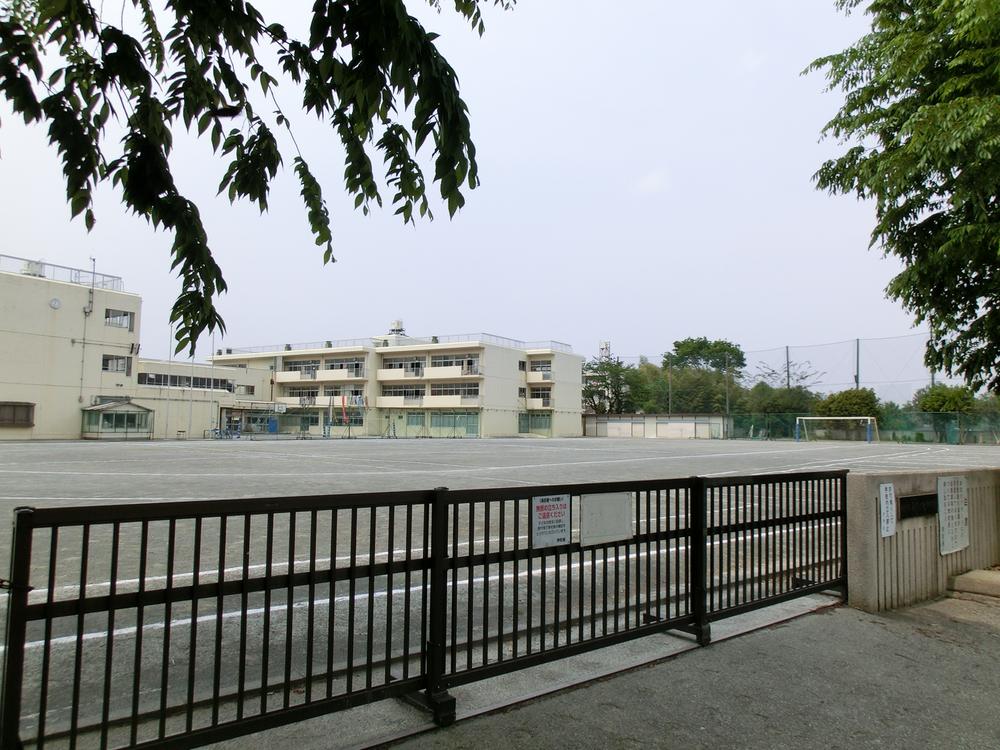 Junior high school. Mitakedai 1400m until junior high school