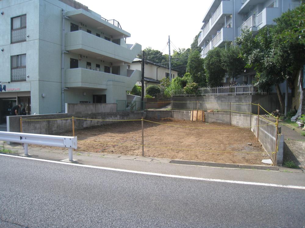 Local photos, including front road. Local photos, including the front road