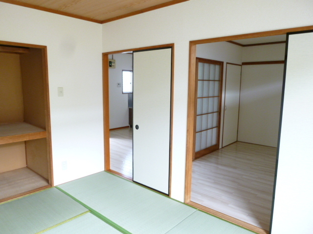 Living and room.  ※ The photograph is an image.