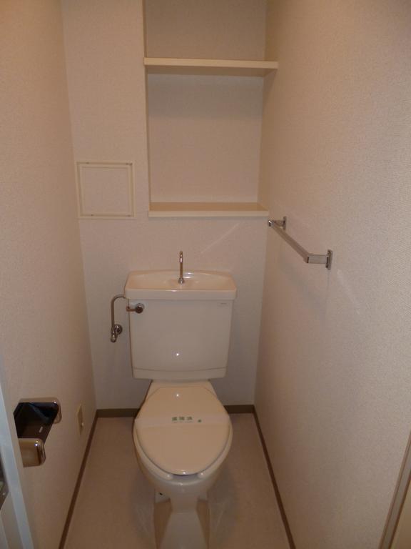 Toilet. bus ・ Toilet separate room