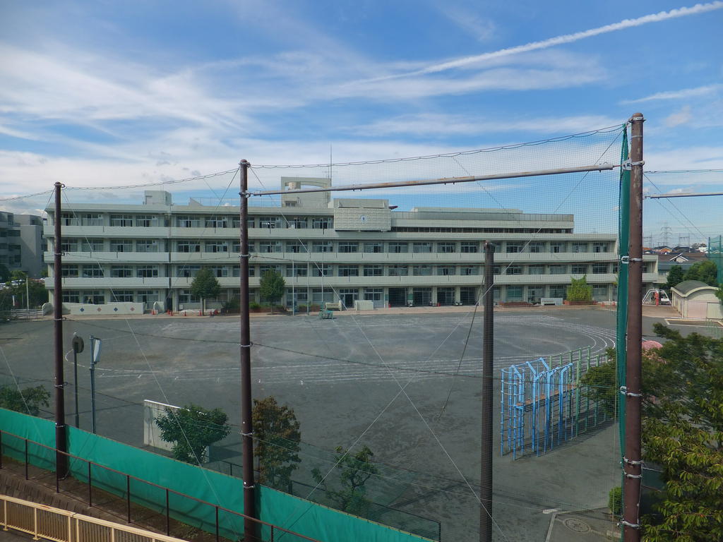 Primary school. Edanishi 30m up to elementary school (elementary school)