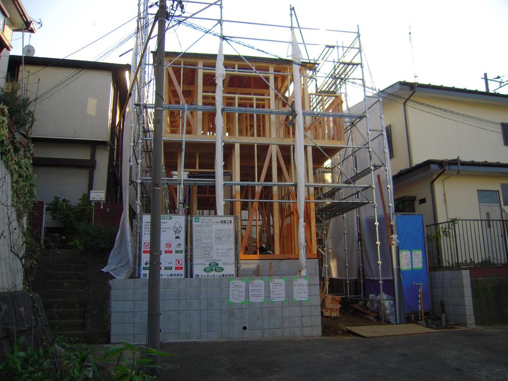 Local appearance photo. Local shooting