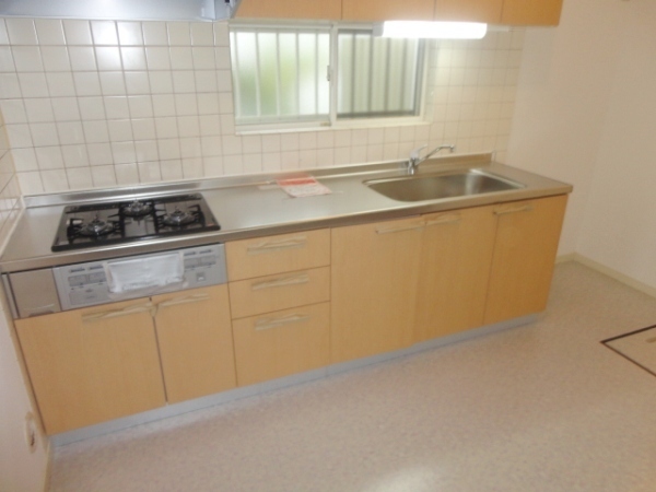 Kitchen. Please see local Come