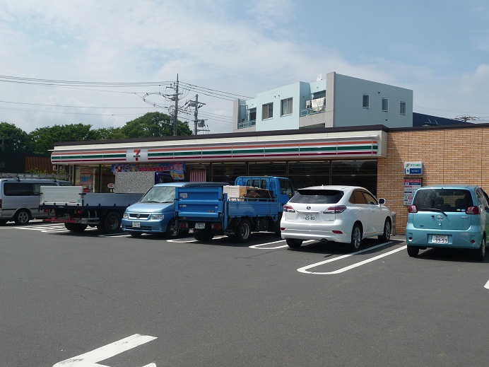 Convenience store. Seven-Eleven Yokohama Tana Station Higashiten (convenience store) to 325m