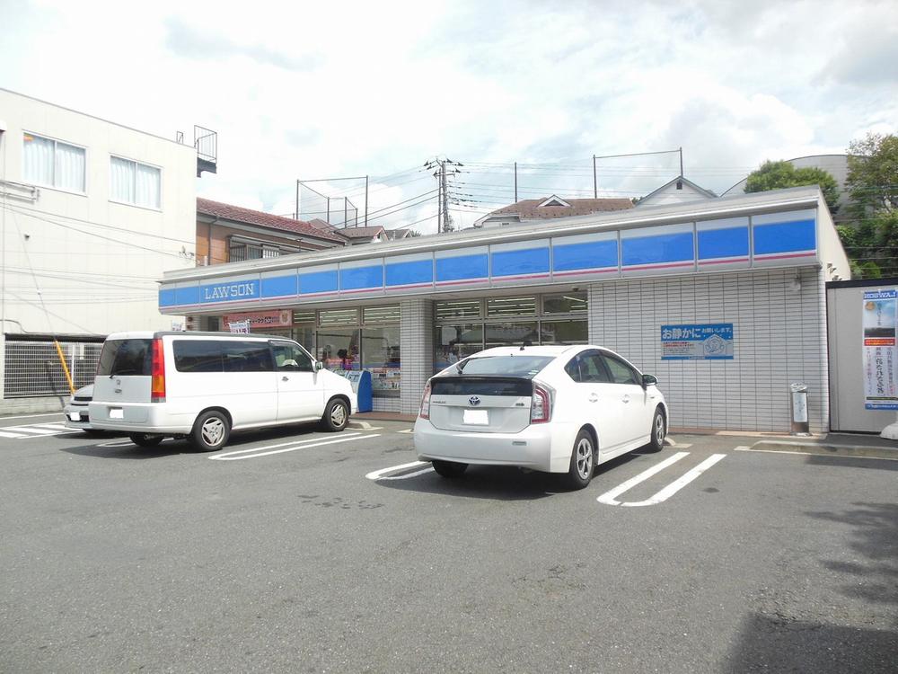 Convenience store. 662m until Lawson Aoba Satsukigaoka shop