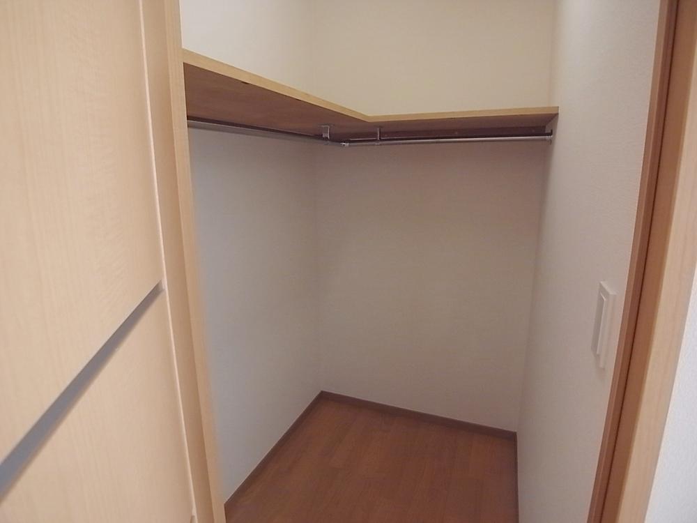 Receipt. Walk-in closet (November 2013) Shooting