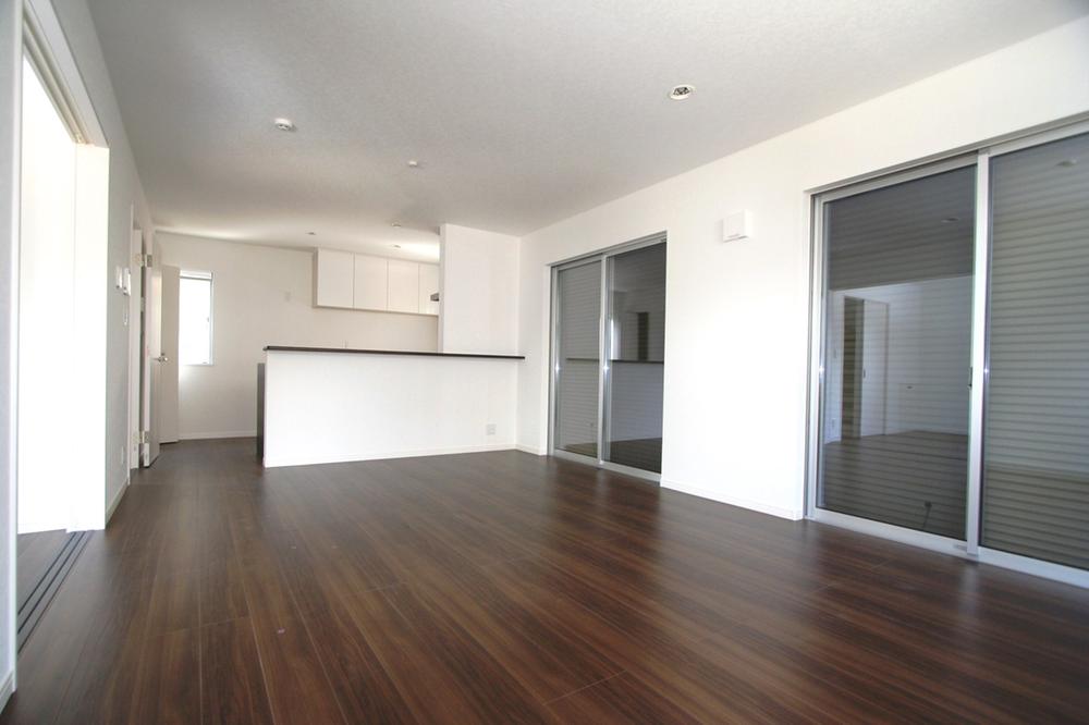 Living. Local (September 2013) Shooting