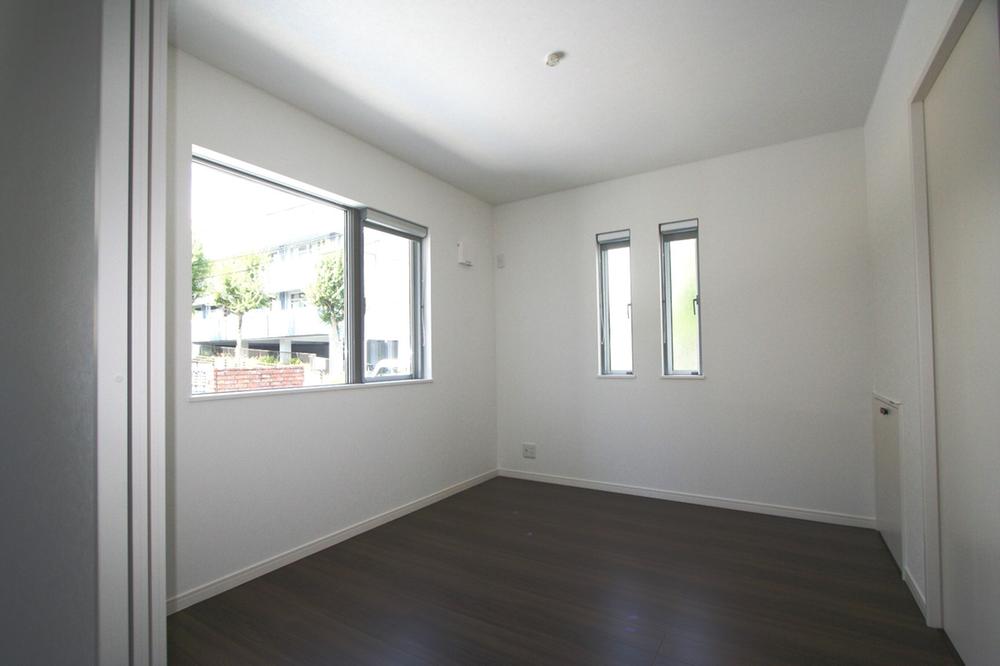 Non-living room. Local (September 2013) Shooting