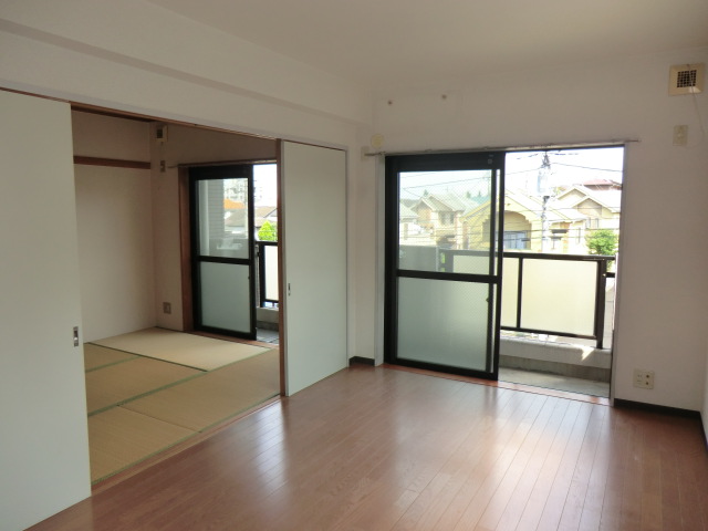 Living and room