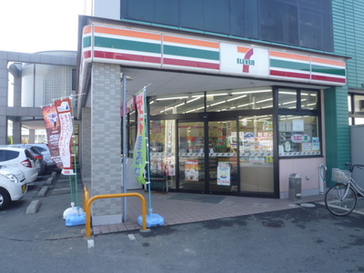 Convenience store. 454m to Seven-Eleven Children's World store (convenience store)