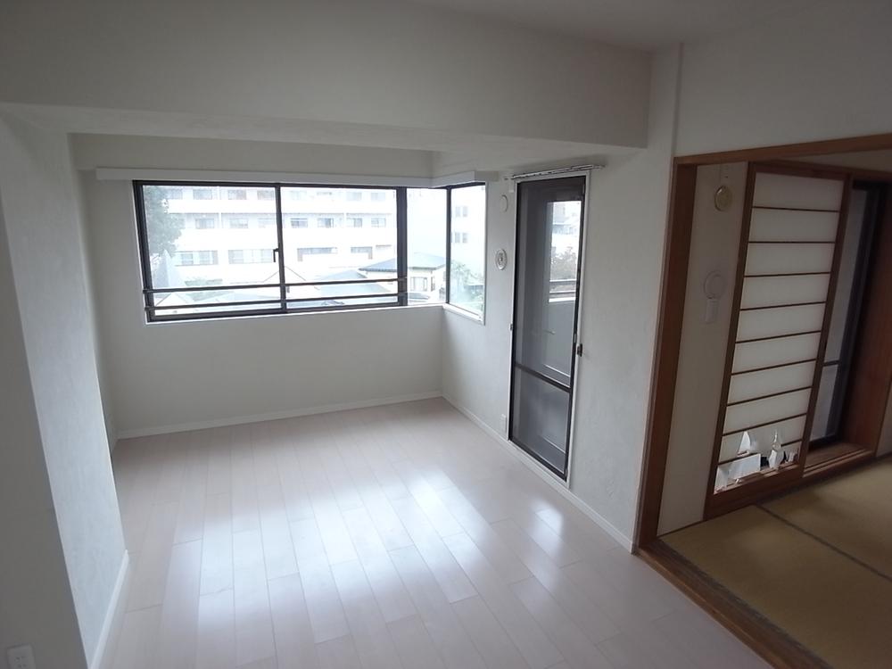 Living. Indoor (10 May 2013) Shooting