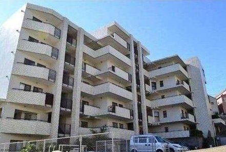 Local appearance photo. Renovation already!