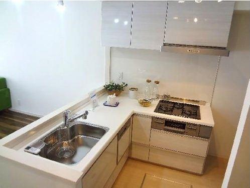 Kitchen. There pantry!