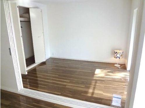 Non-living room.  6 Pledge of adjacent to the living room