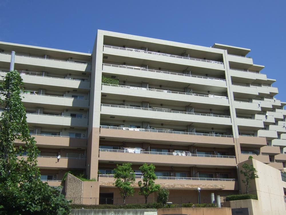 Local appearance photo. Since there is no building on the balcony side, View ・ Day is good.