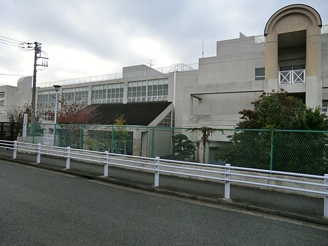 Primary school. 632m to Yokohama Municipal Satsukigaoka Elementary School