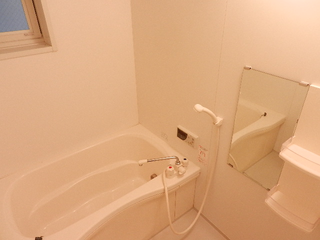 Bath. Bathroom additional heating function ・ With dryer