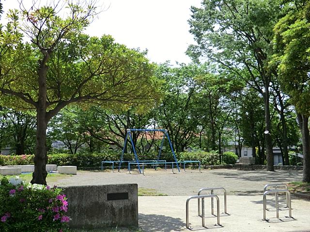park. Kamoshida 130m to the third park