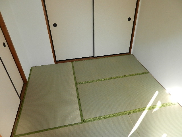 Living and room. Japanese-style room 4.5 Pledge