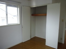 Living and room. 2F room Pat storage