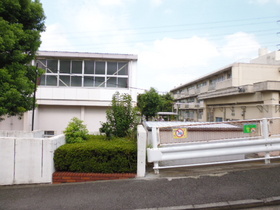 Primary school. Azamino second to elementary school (elementary school) 280m