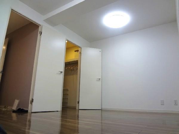 Non-living room. The main bedroom 9 Pledge