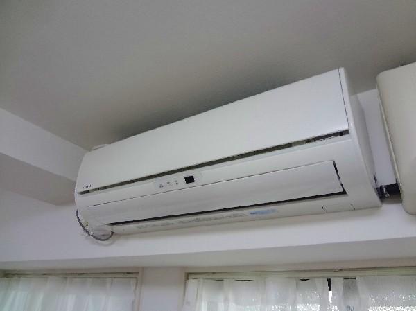 Non-living room. Air conditioning Installed