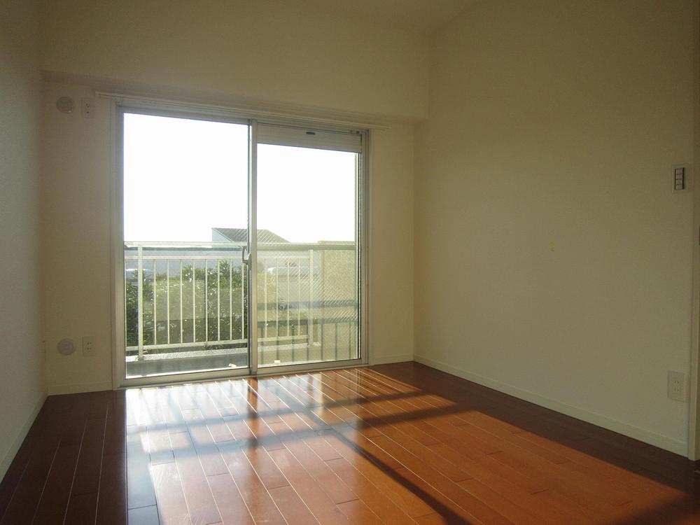 Non-living room. Western-style there is a south balcony ☆