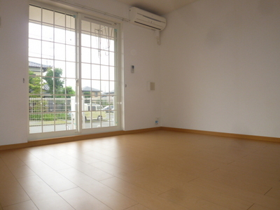 Living and room. A light and airy living room