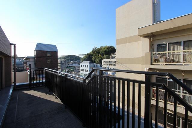 View photos from the dwelling unit