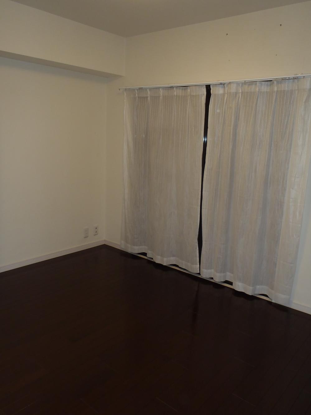 Other introspection. Indoor (February 2013) Shooting