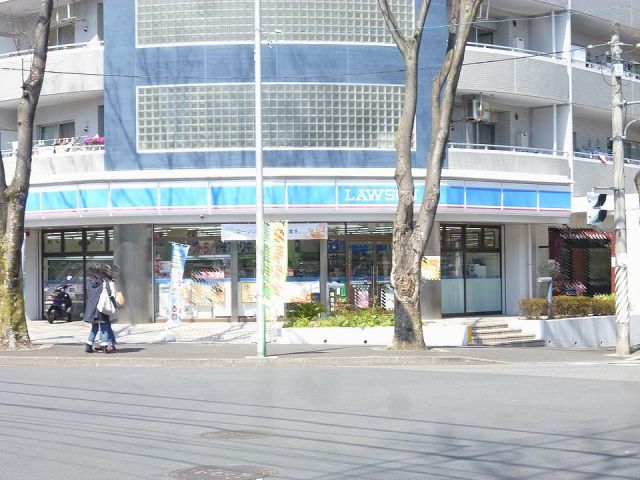 Convenience store. 610m until Lawson (convenience store)