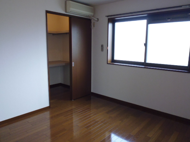 Other room space. Western-style 6.9 Pledge