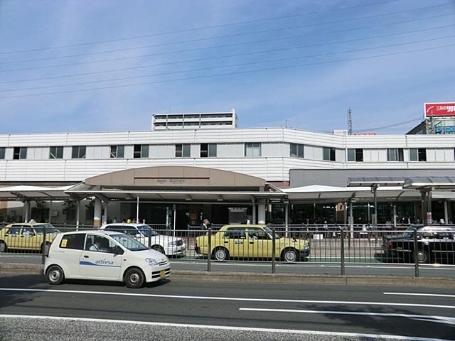 station. 100m until Azamino Station