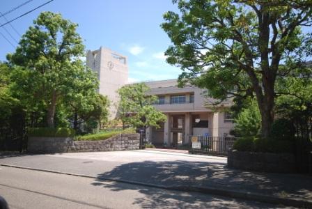 high school ・ College. Prefectural Motoishikawa High School (High School ・ NCT) to 160m