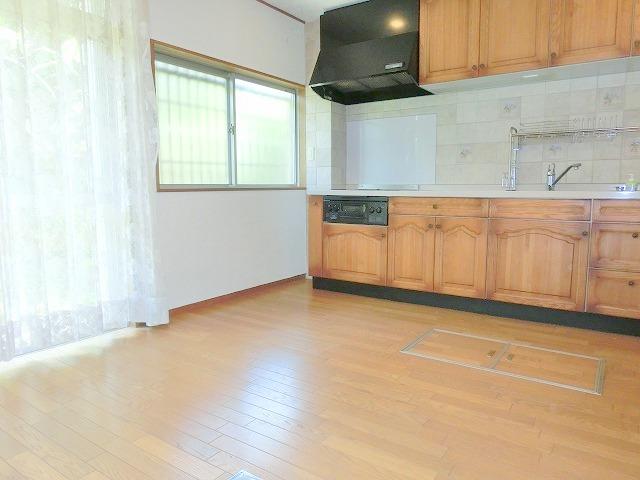 Kitchen. Bright dining kitchen. 