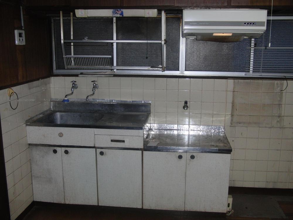 Kitchen. December 20 shooting