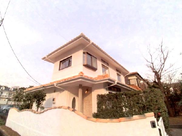 Local appearance photo. Azamino Station 18 mins