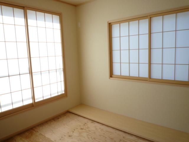 Same specifications photos (Other introspection). Easy-to-use floor plans of the Japanese-style room also with 4LDK