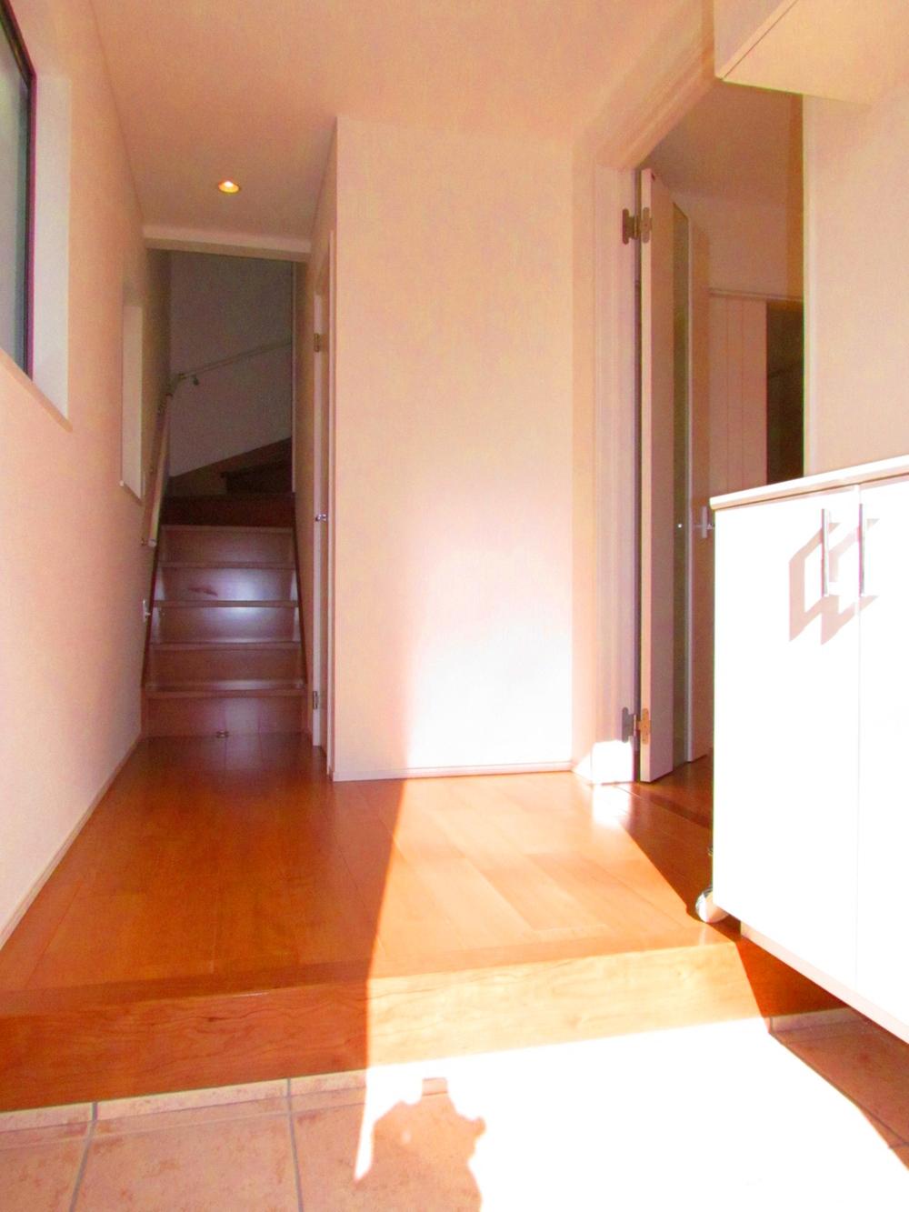 Entrance. Example of construction