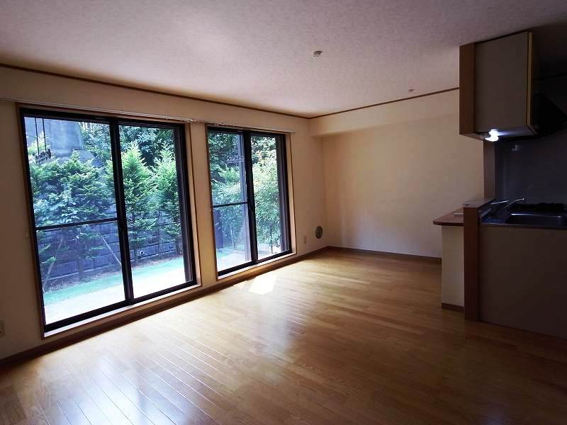 Living and room