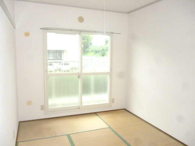 Living and room. Japanese-style room 6 Pledge (with upper closet)