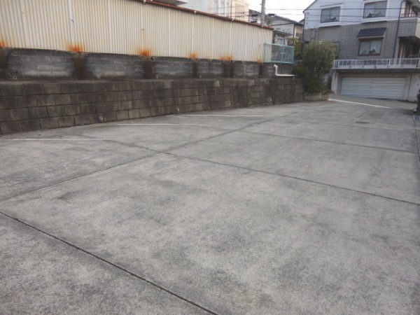 Parking lot