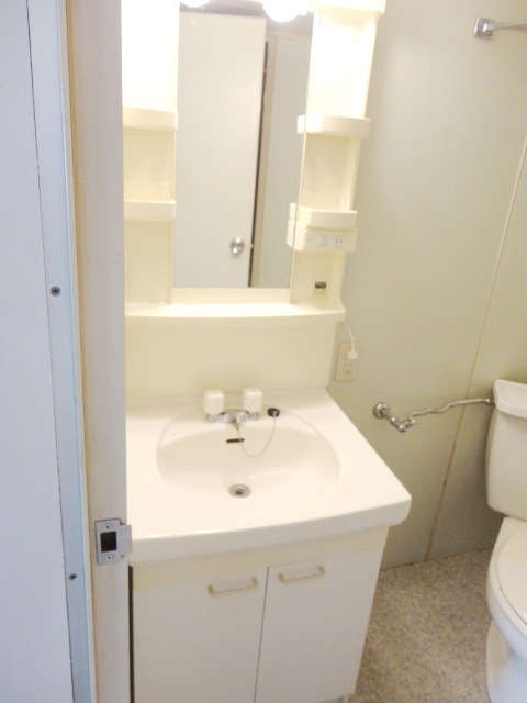 Washroom. It is the washstand