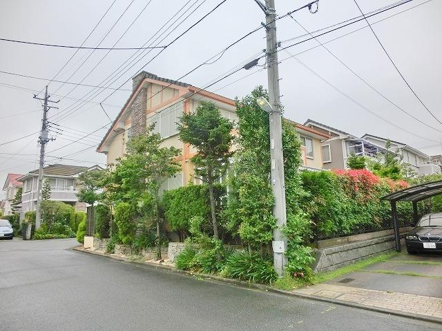 Local appearance photo. It is a quiet residential area. 