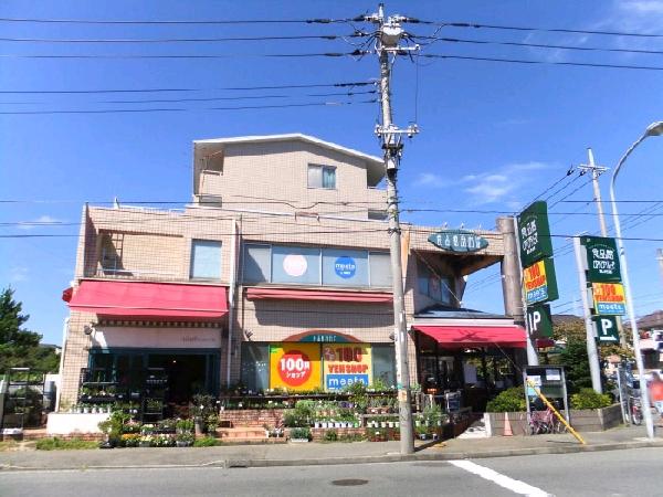 Supermarket. Food Pavilion Aobamade 1200m