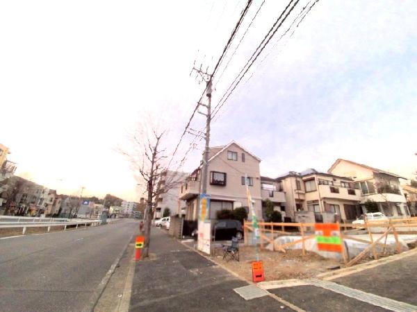 Local photos, including front road. Conveniently located bus stop 1 minute